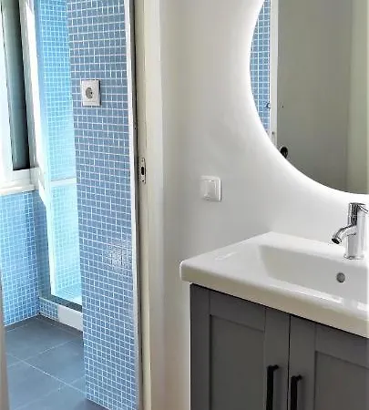 Guest house Sweet Suites Guesthouse Close To Famous Avenue Liberty Lisbon