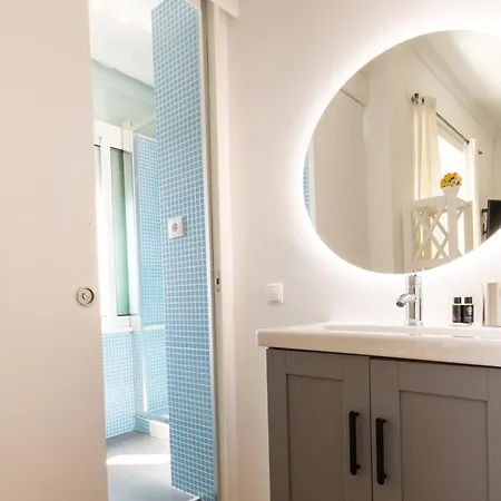 Guest house Sweet Suites Guesthouse Close To Famous Avenue Liberty