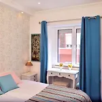 Sweet Close To Famous Avenue Liberty 3*