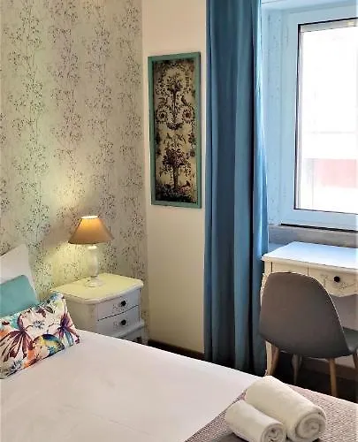 Sweet Close To Famous Avenue Liberty Pensjonat 3*