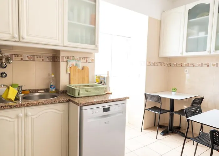 Pensjonat Sweet Close To Famous Avenue Liberty 3*